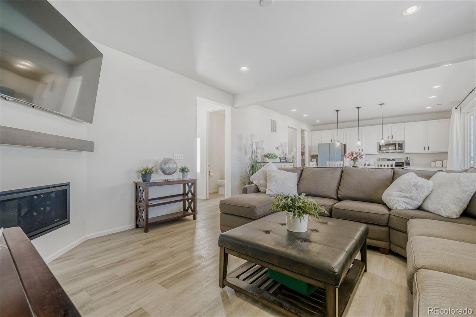 MLS Image #3 for 12550  poplar street,thornton, Colorado