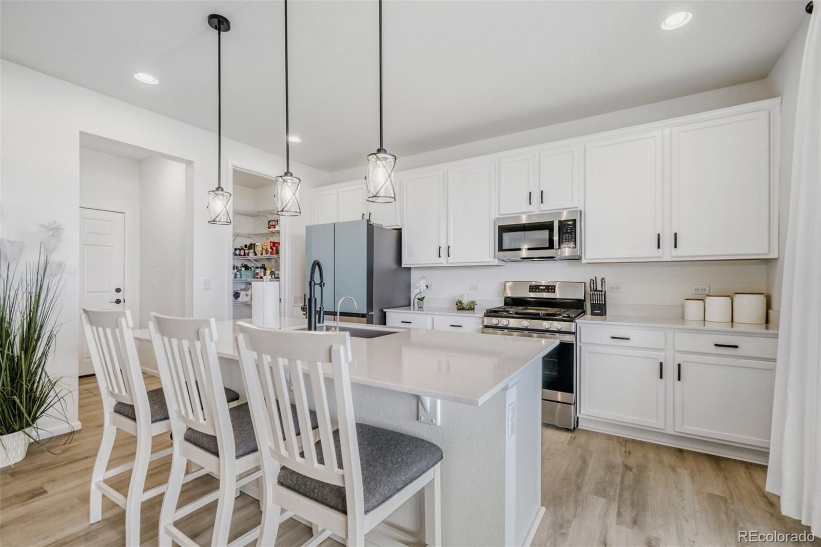 MLS Image #5 for 12550  poplar street,thornton, Colorado