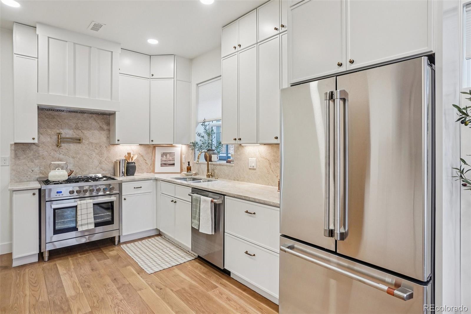 MLS Image #13 for 1331  cook street,denver, Colorado