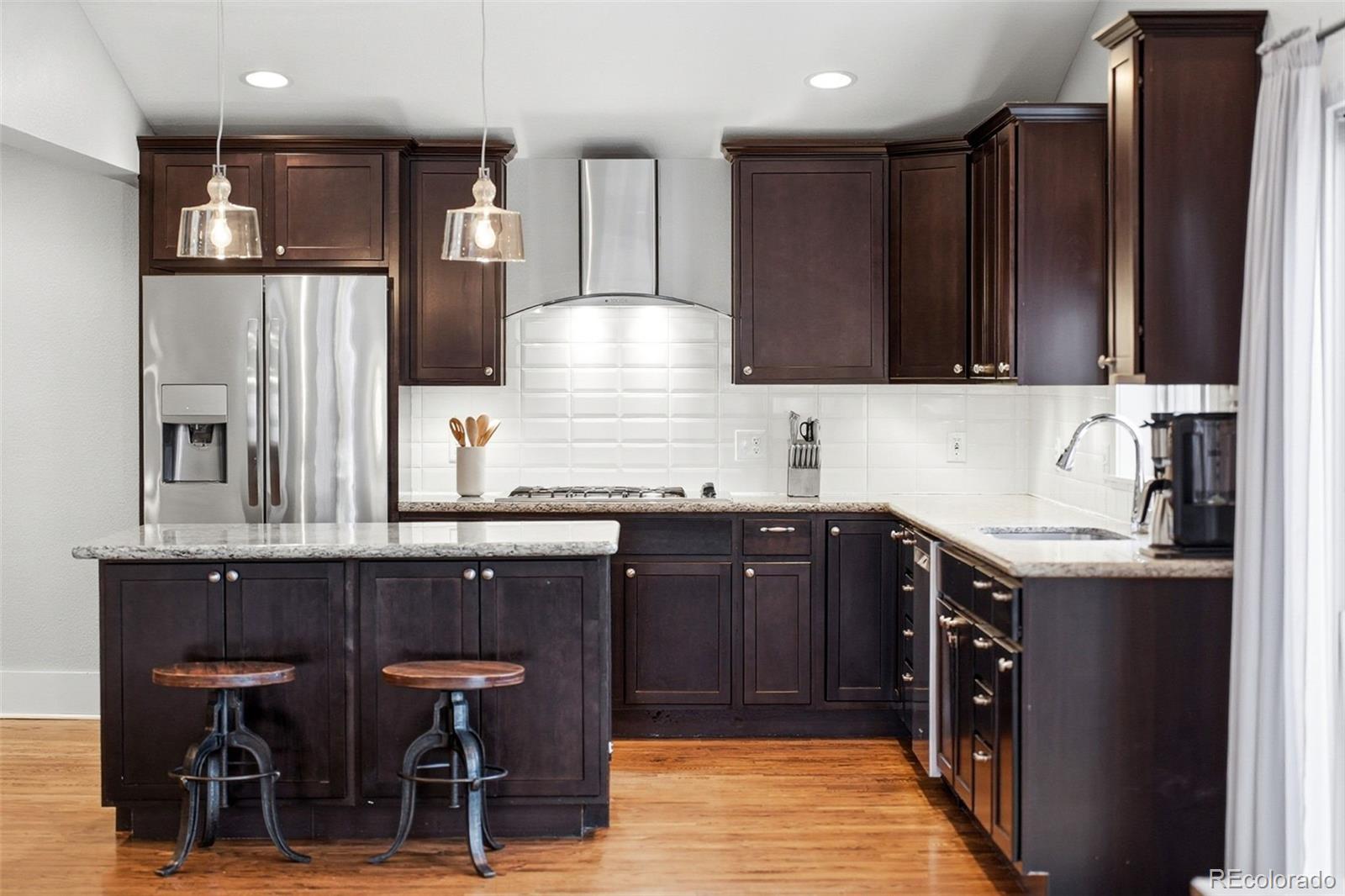 MLS Image #14 for 980  elm street,denver, Colorado