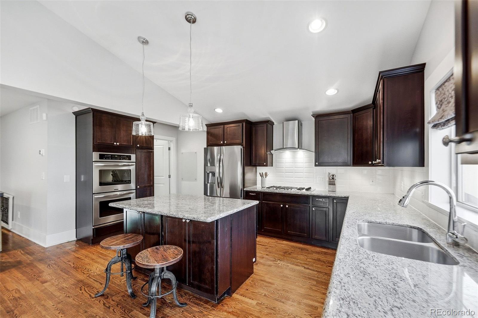 MLS Image #17 for 980  elm street,denver, Colorado