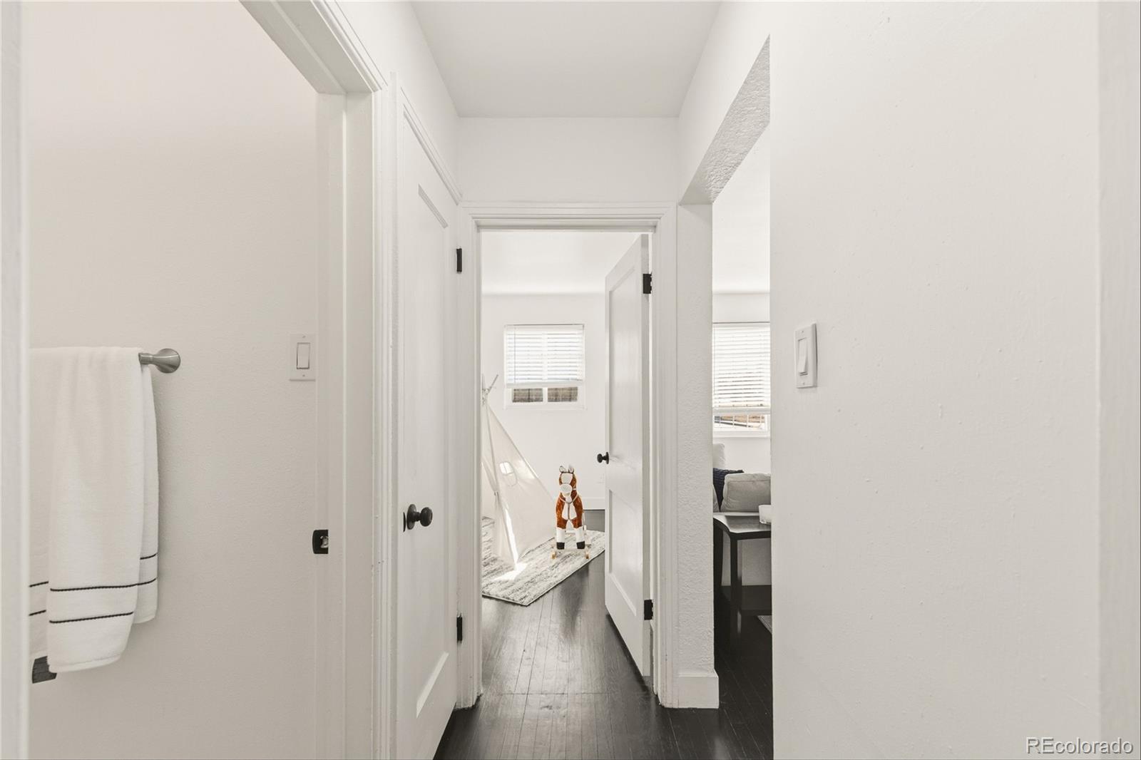 MLS Image #19 for 740 s eliot street,denver, Colorado