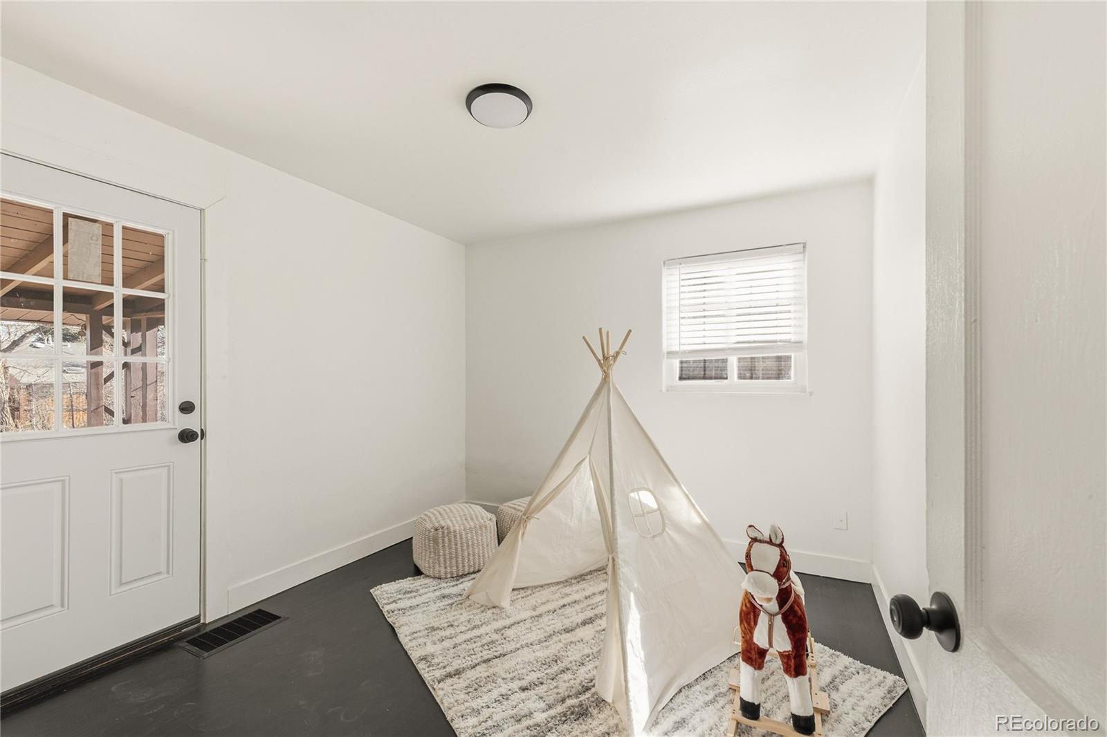 MLS Image #20 for 740 s eliot street,denver, Colorado