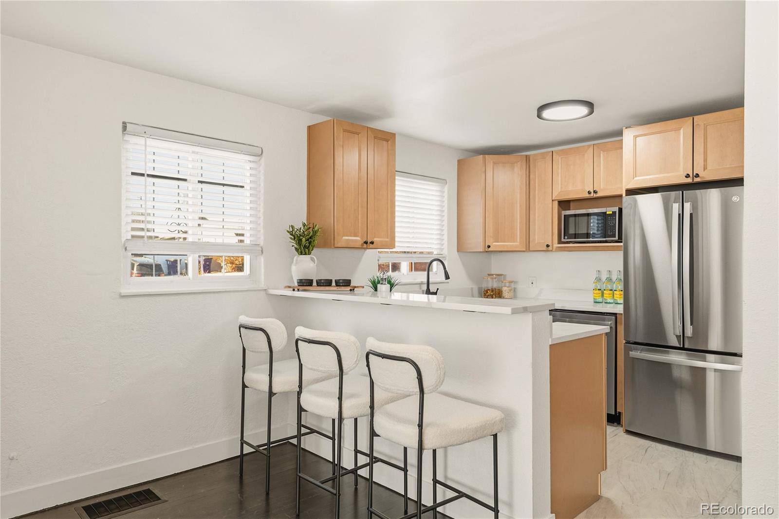 MLS Image #5 for 740 s eliot street,denver, Colorado