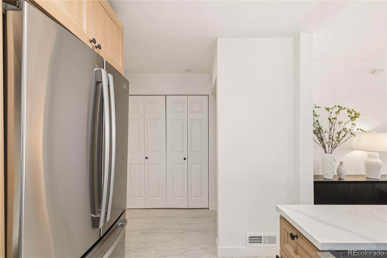 MLS Image #8 for 740 s eliot street,denver, Colorado