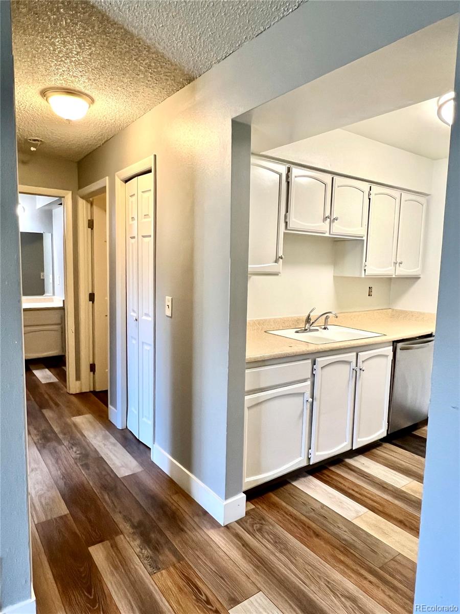 MLS Image #3 for 14437 e 1st drive b04,aurora, Colorado
