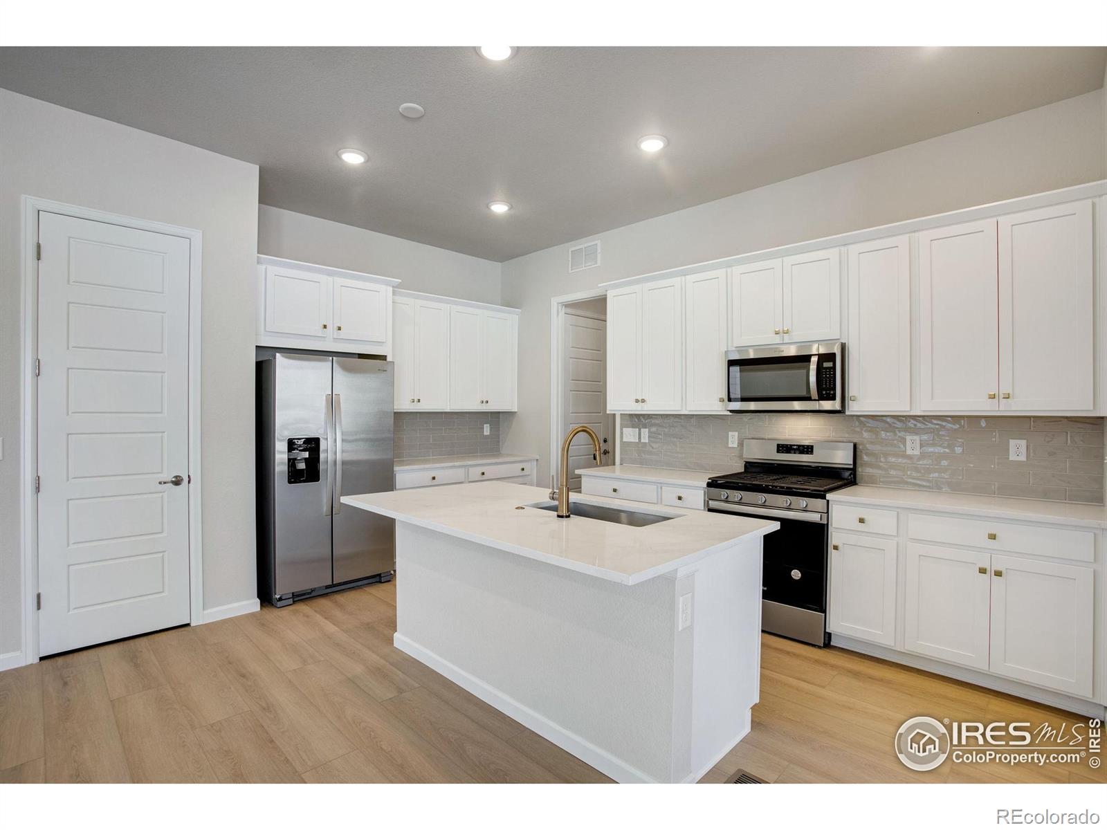 MLS Image #16 for 1742  mount meeker avenue,berthoud, Colorado