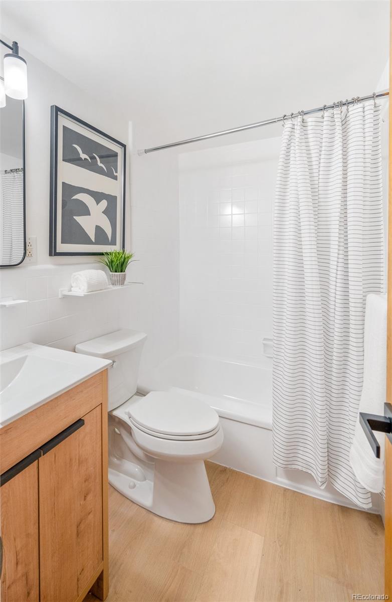 MLS Image #15 for 1175 n emerson street 212,denver, Colorado