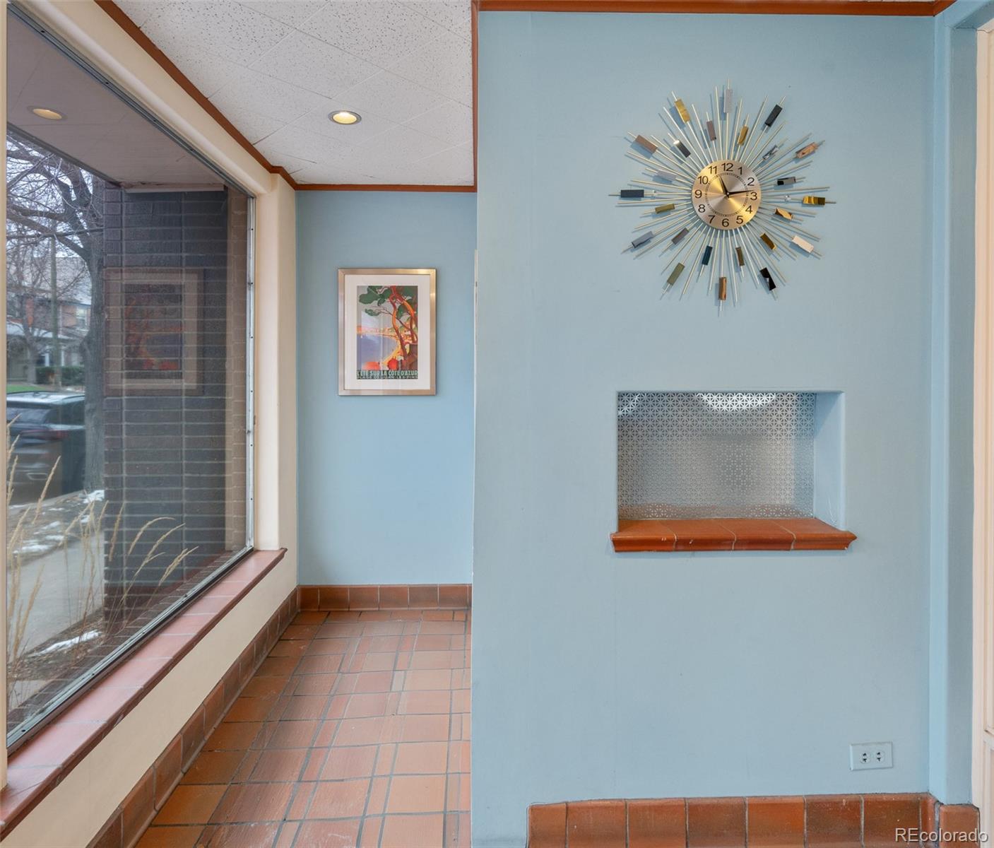 MLS Image #18 for 1175 n emerson street 212,denver, Colorado