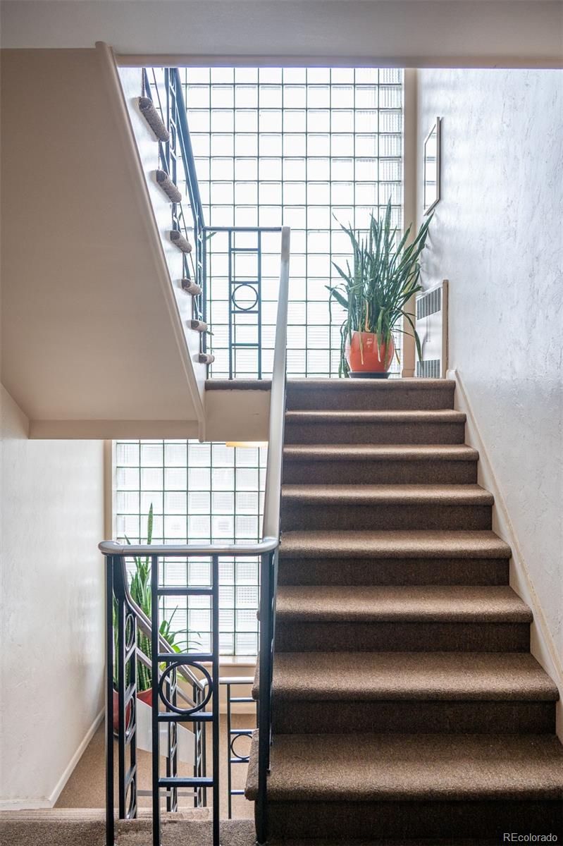 MLS Image #20 for 1175 n emerson street 212,denver, Colorado