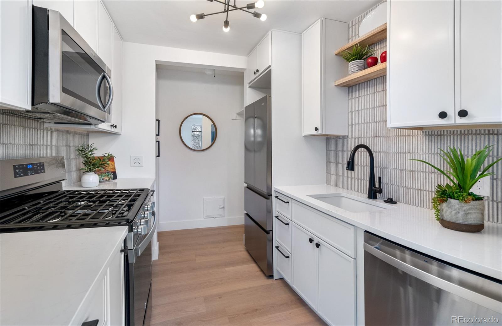 MLS Image #6 for 1175 n emerson street 212,denver, Colorado