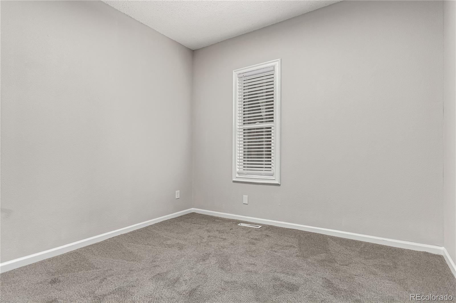 MLS Image #6 for 725  knox court,denver, Colorado