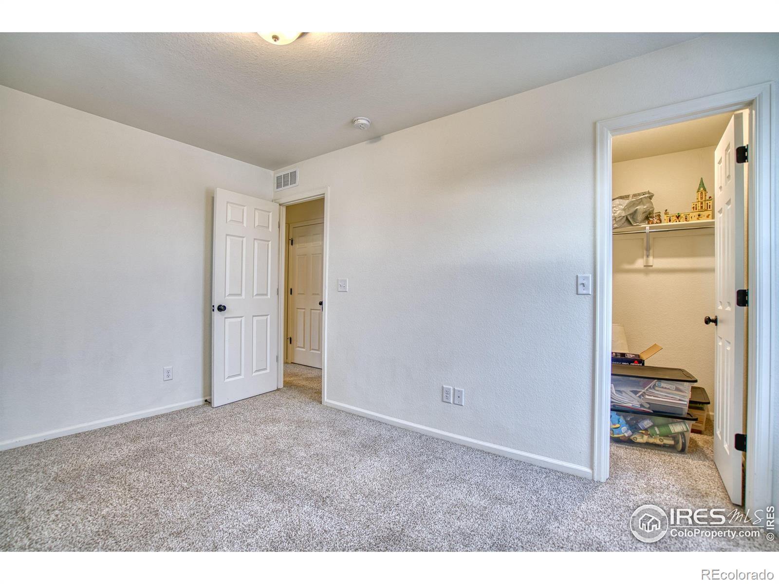 MLS Image #18 for 3518  valleywood court,johnstown, Colorado