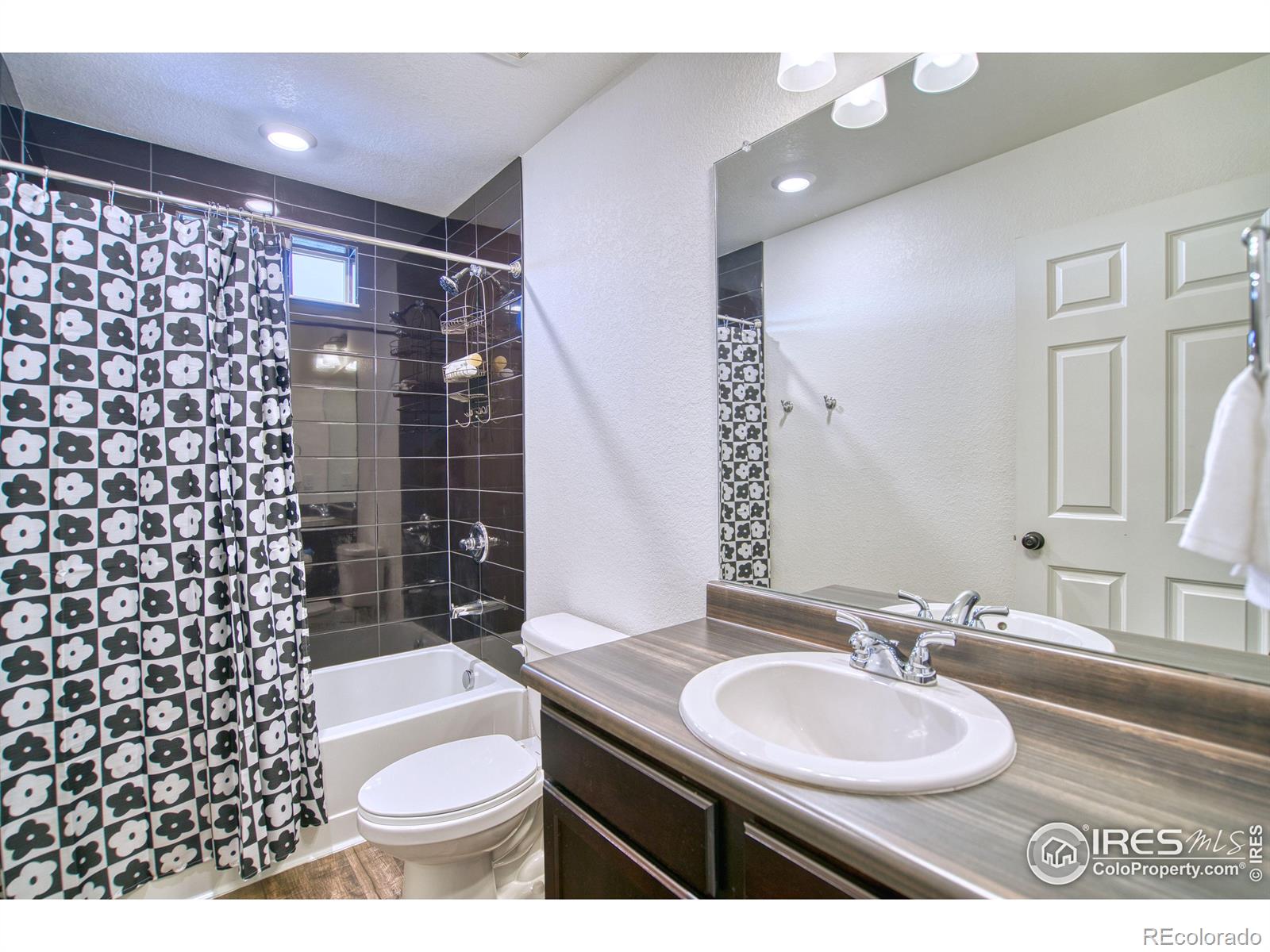 MLS Image #20 for 3518  valleywood court,johnstown, Colorado
