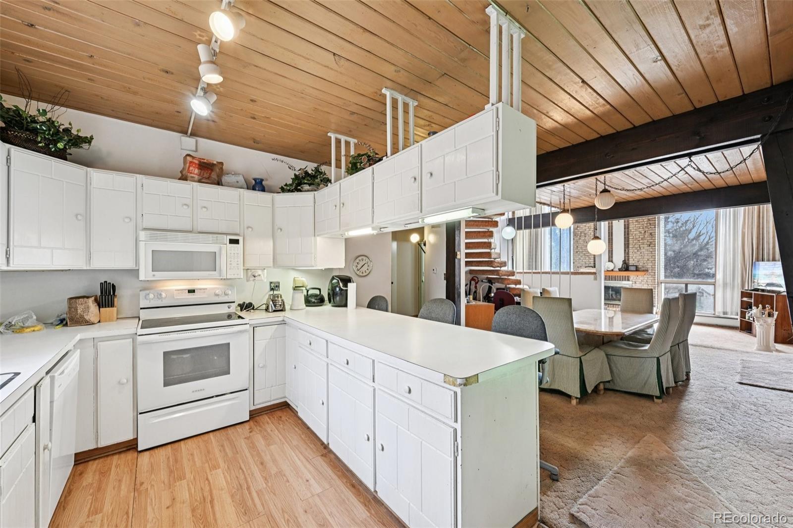 MLS Image #18 for 7085 w 8th place,lakewood, Colorado