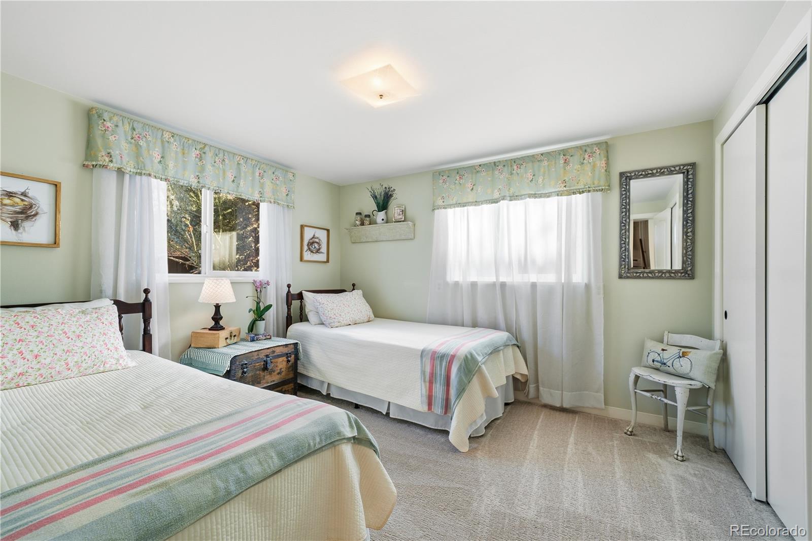 MLS Image #15 for 4700 s lipan street,englewood, Colorado