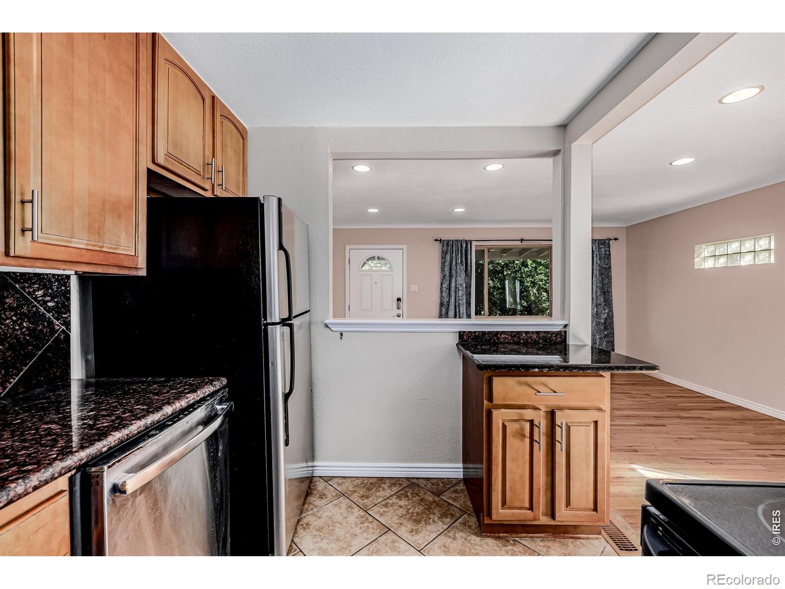 MLS Image #10 for 2675  pontiac street,denver, Colorado