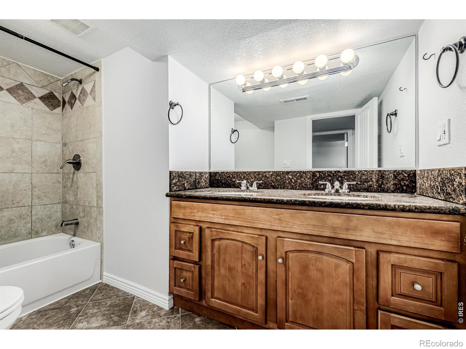 MLS Image #21 for 2675  pontiac street,denver, Colorado