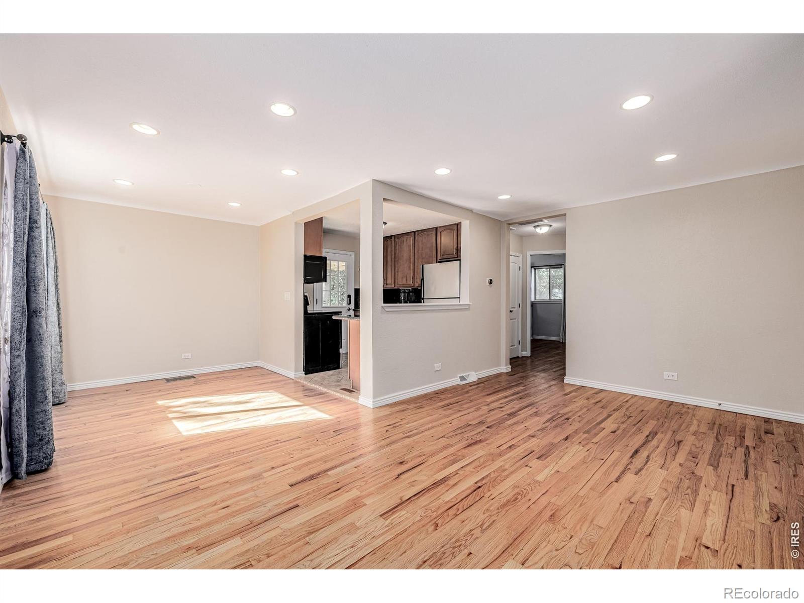 MLS Image #3 for 2675  pontiac street,denver, Colorado