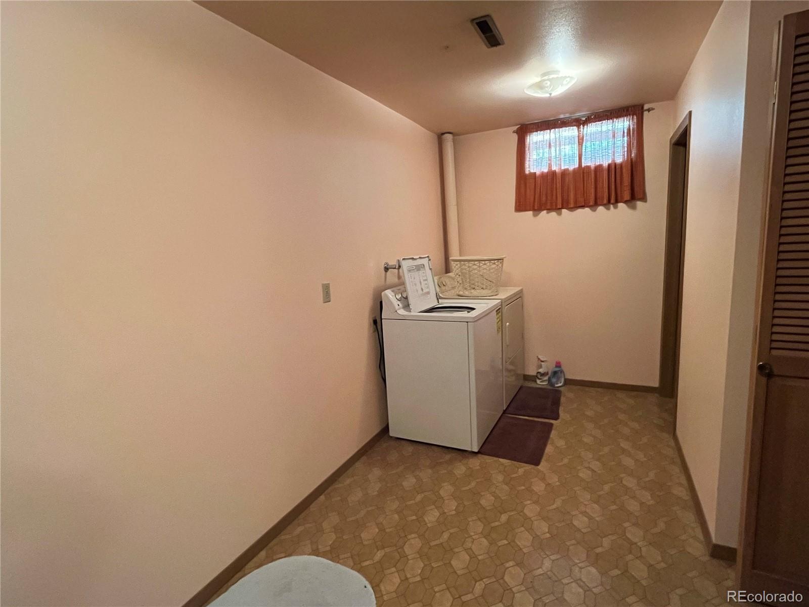 MLS Image #17 for 214  6th street,burlington, Colorado