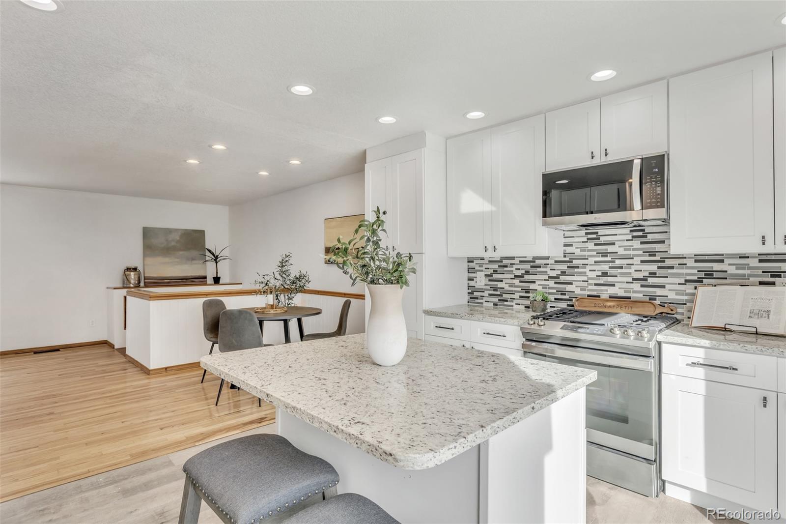 MLS Image #5 for 16102 e colorado avenue,aurora, Colorado