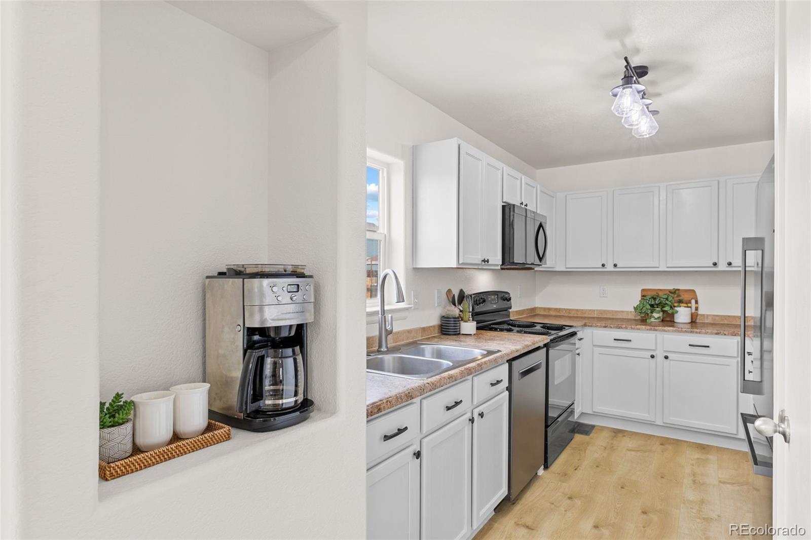 MLS Image #14 for 2773  rose hill street,strasburg, Colorado