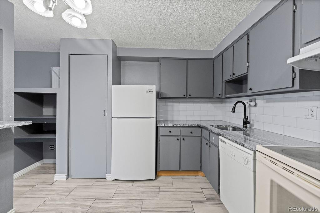 MLS Image #2 for 1302 s parker road,denver, Colorado