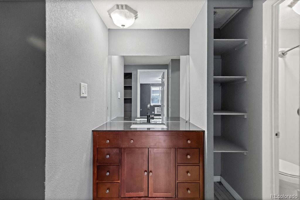 MLS Image #6 for 1302 s parker road,denver, Colorado
