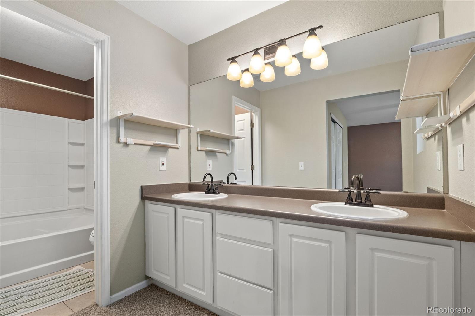 MLS Image #23 for 3580 s jebel circle,aurora, Colorado