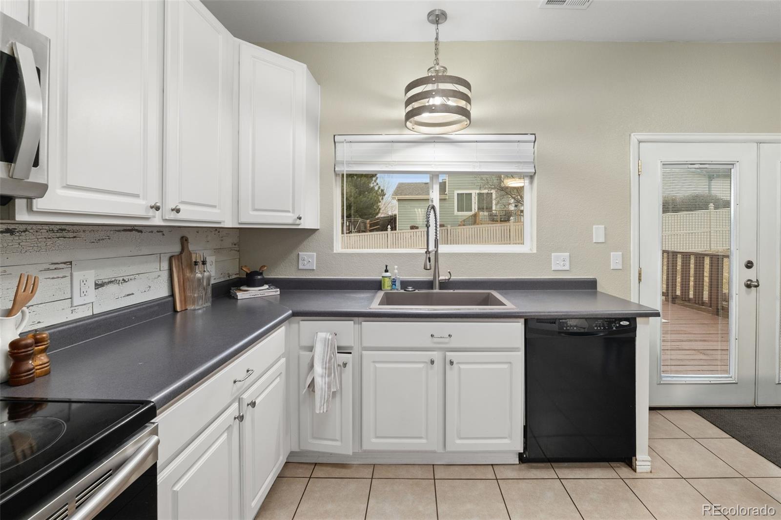 MLS Image #6 for 3580 s jebel circle,aurora, Colorado