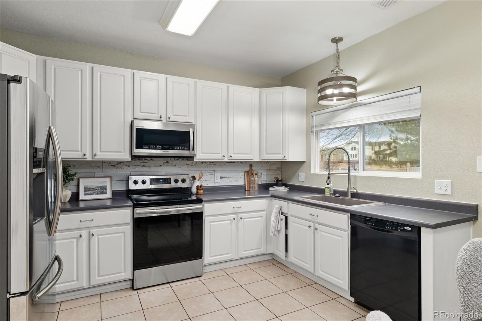 MLS Image #7 for 3580 s jebel circle,aurora, Colorado