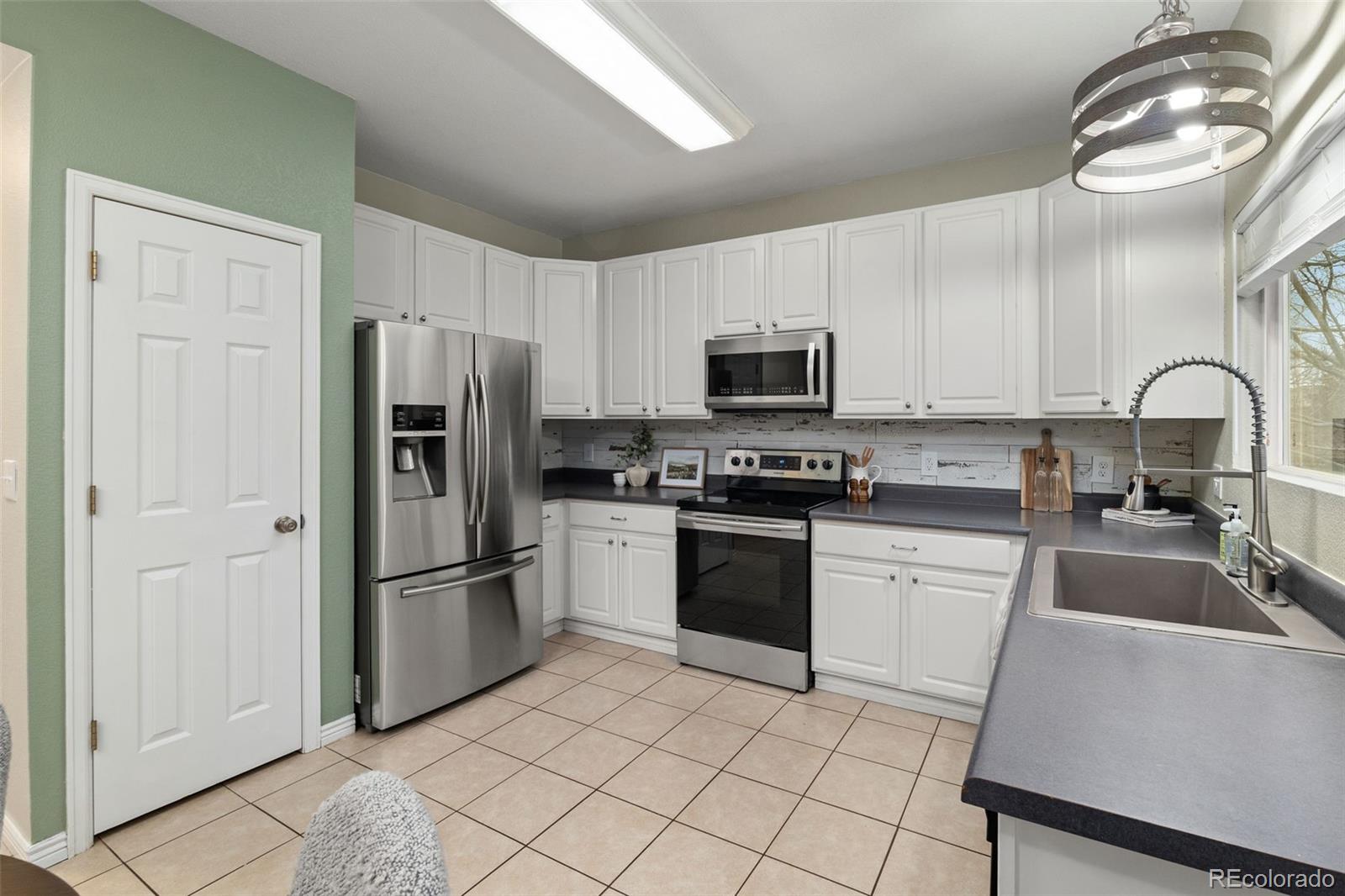 MLS Image #9 for 3580 s jebel circle,aurora, Colorado