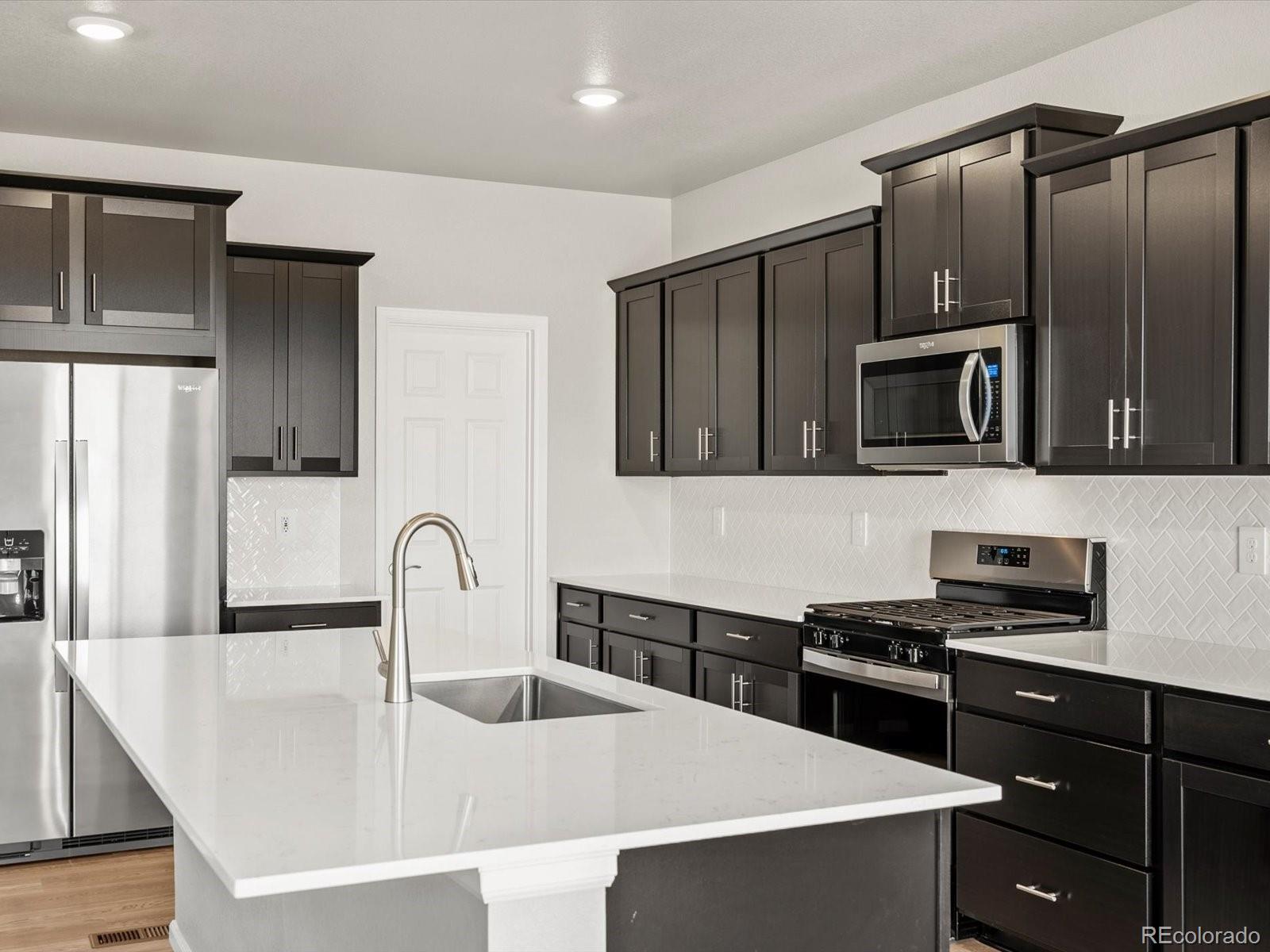 MLS Image #6 for 1625  yampa river drive,windsor, Colorado