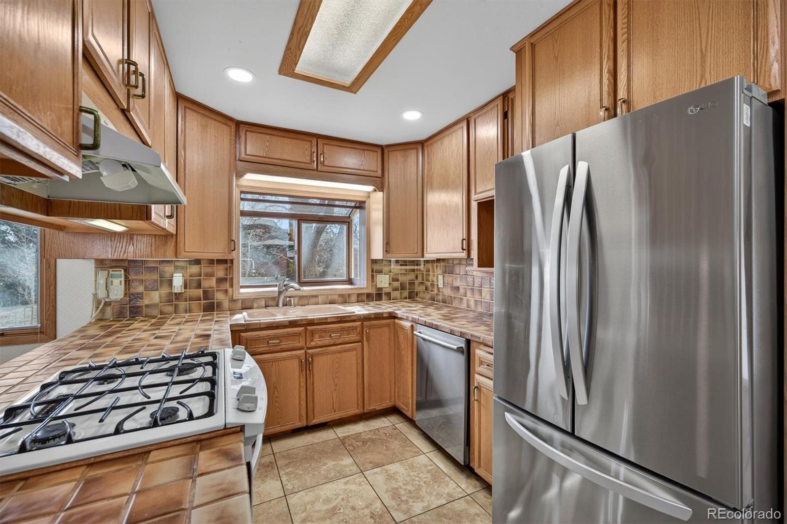 MLS Image #11 for 12558 w maryland place,lakewood, Colorado