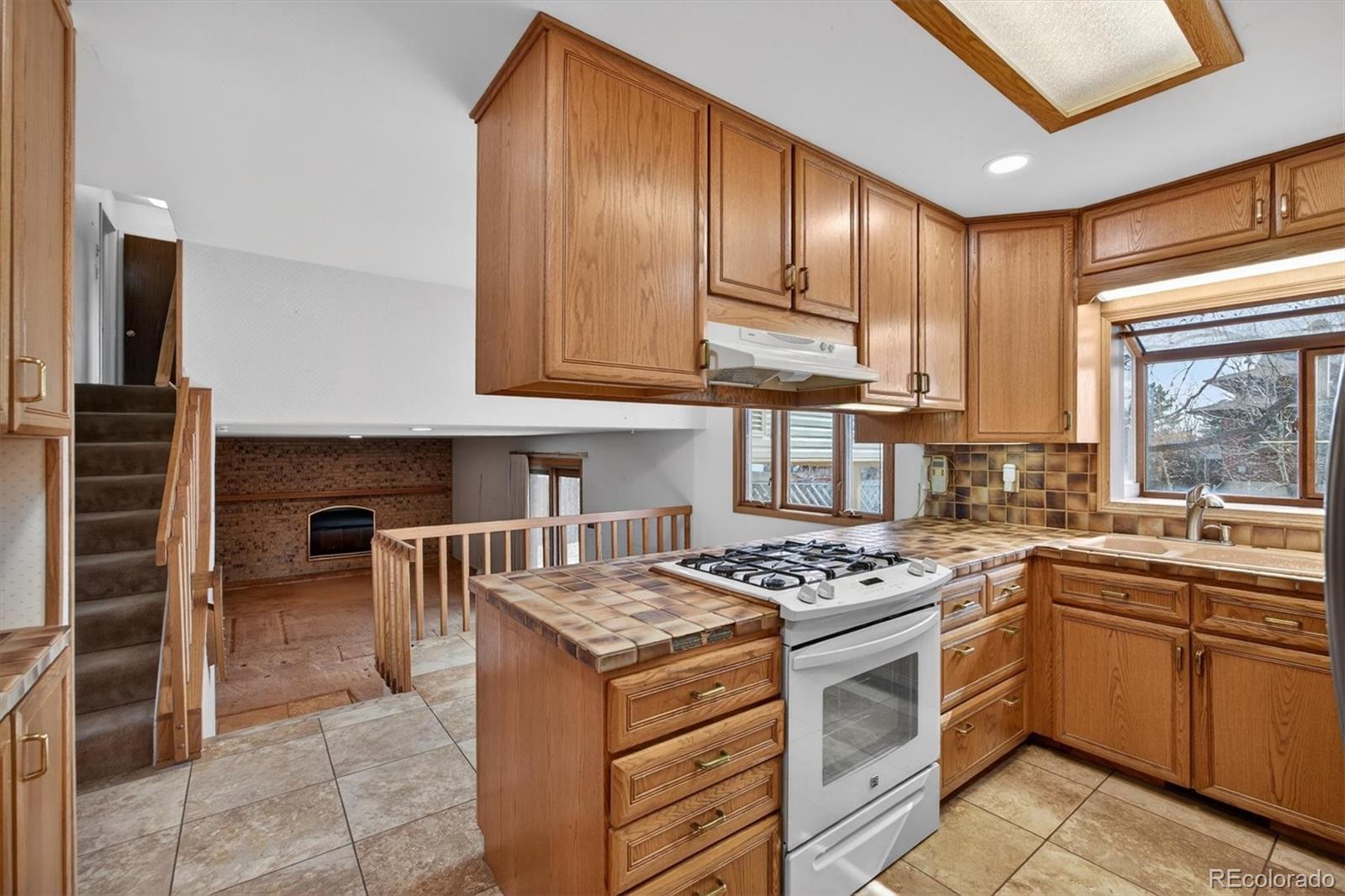 MLS Image #9 for 12558 w maryland place,lakewood, Colorado