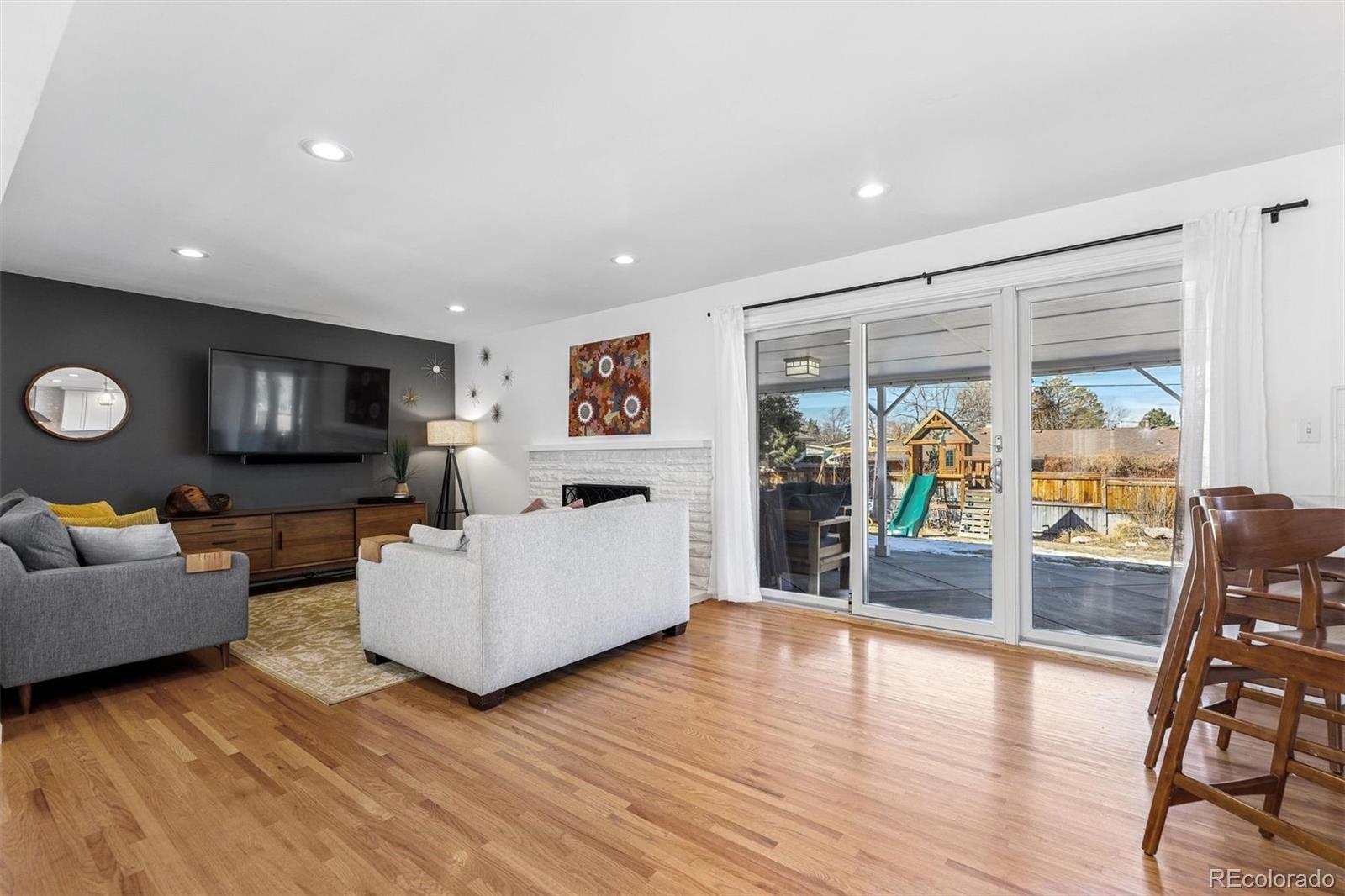 MLS Image #23 for 3743 s hudson street,denver, Colorado