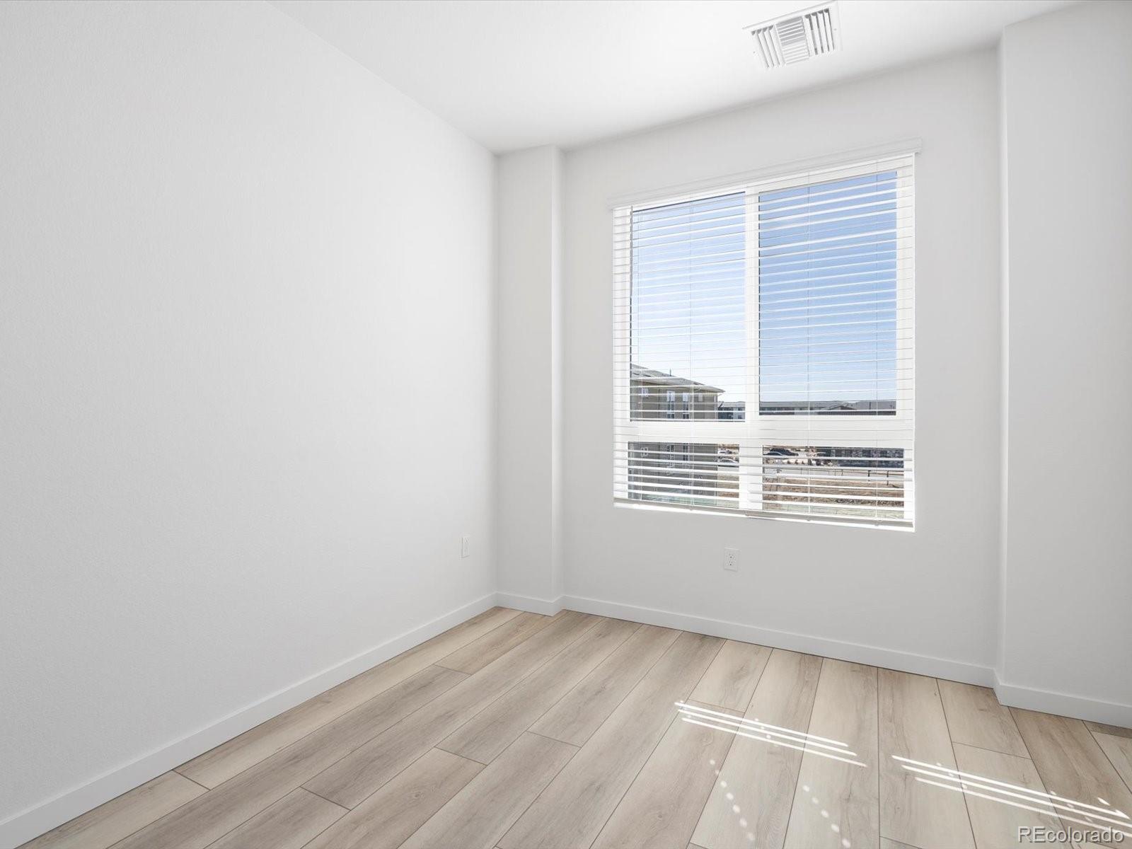 MLS Image #7 for 6153 n ceylon street,denver, Colorado