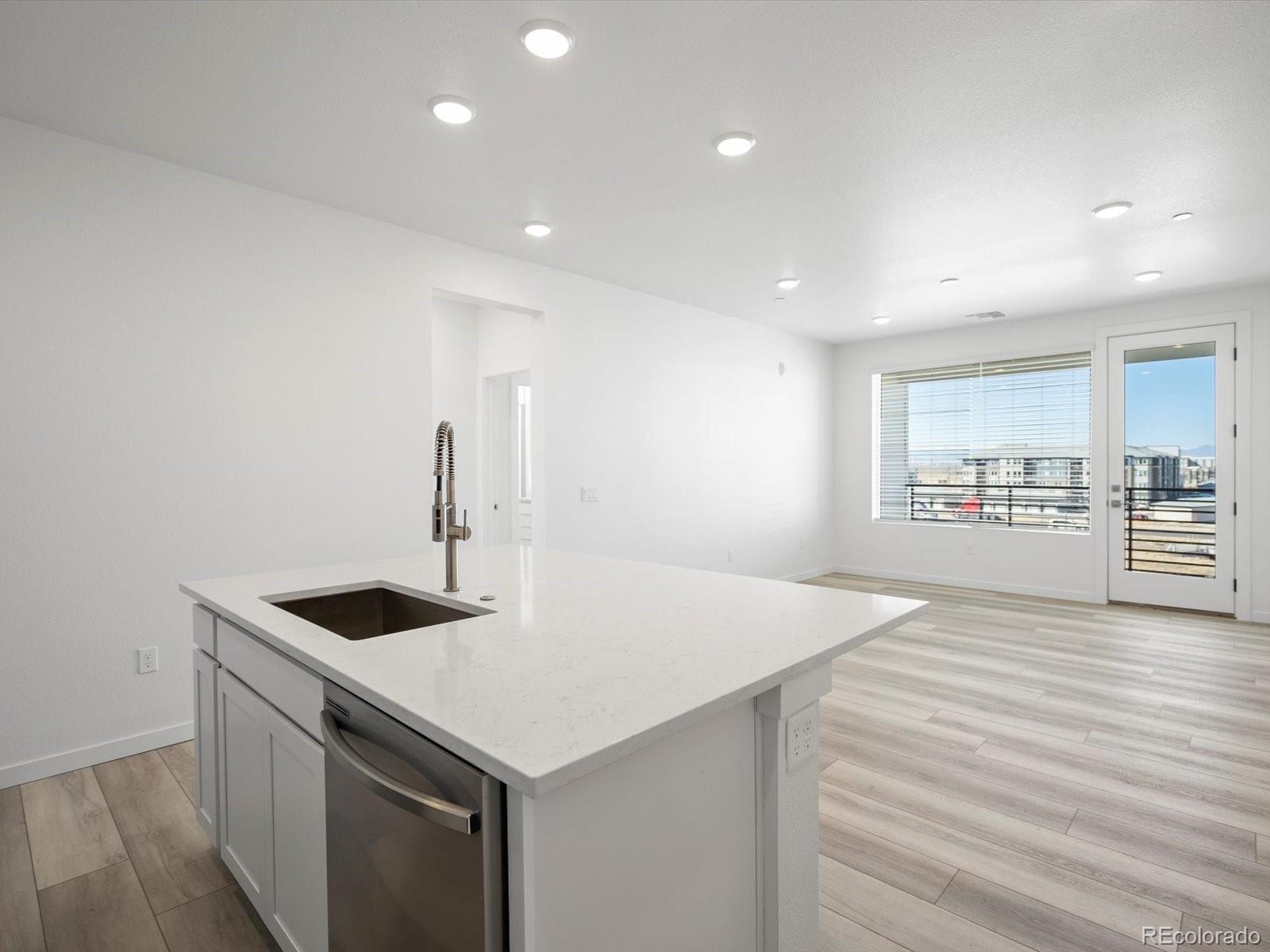 MLS Image #9 for 6153 n ceylon street,denver, Colorado