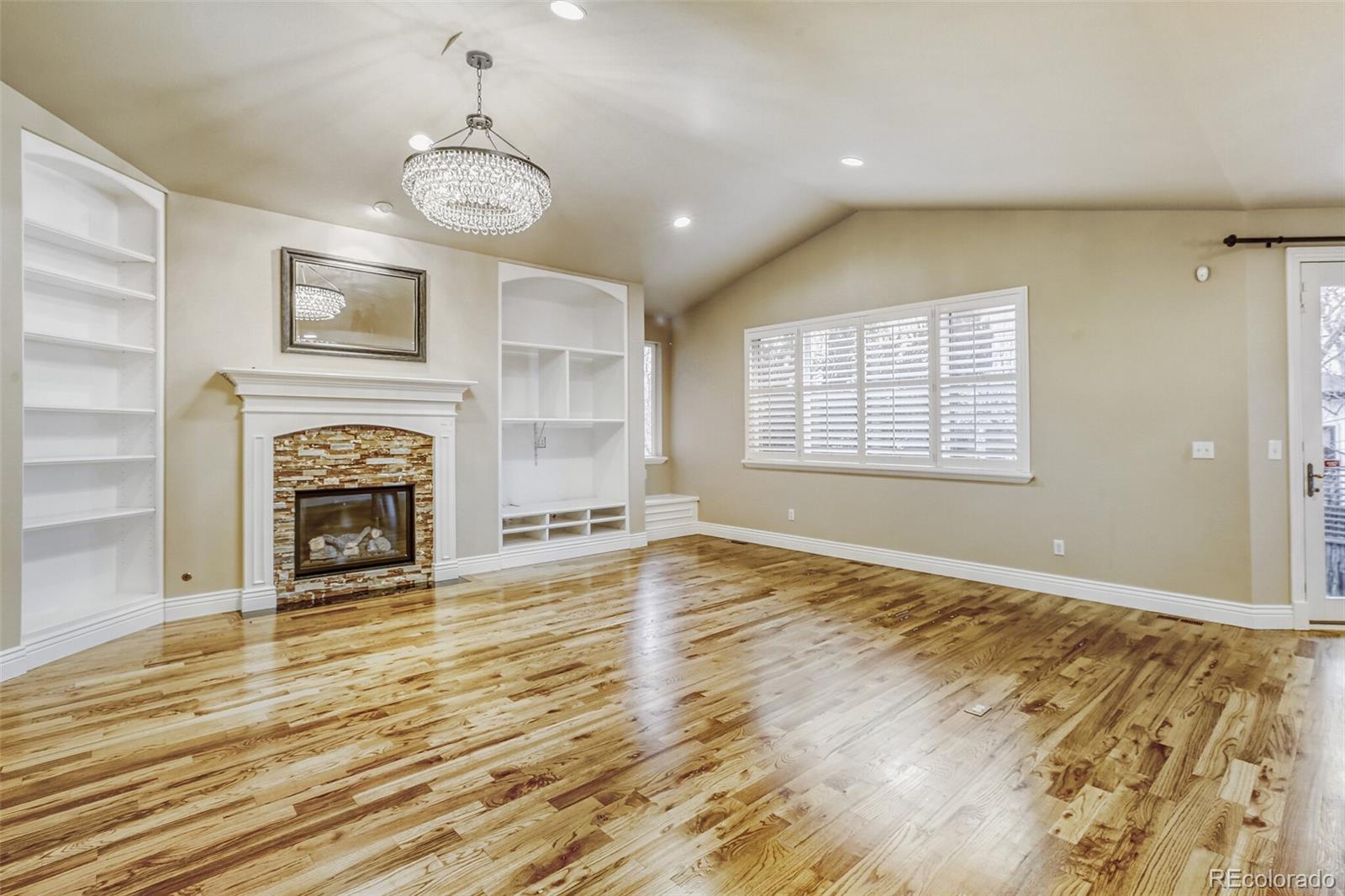 MLS Image #10 for 940  kearney street,denver, Colorado
