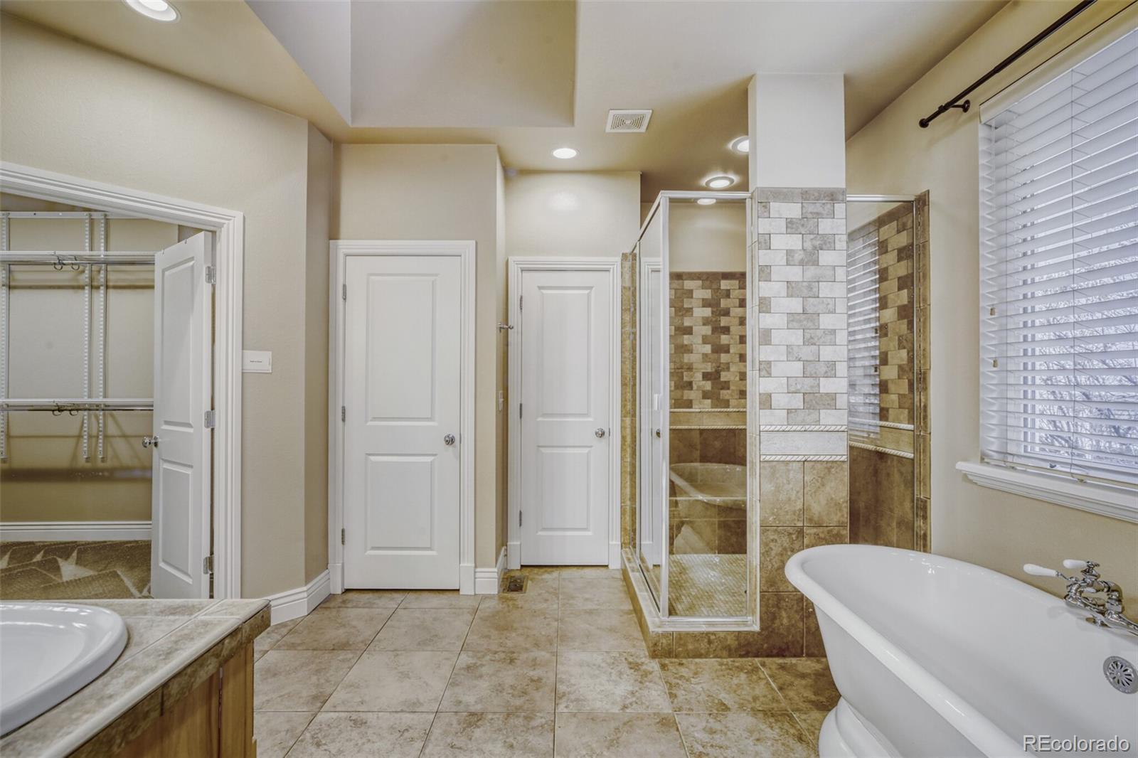 MLS Image #24 for 940  kearney street,denver, Colorado