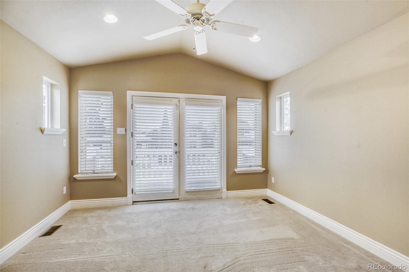 MLS Image #30 for 940  kearney street,denver, Colorado