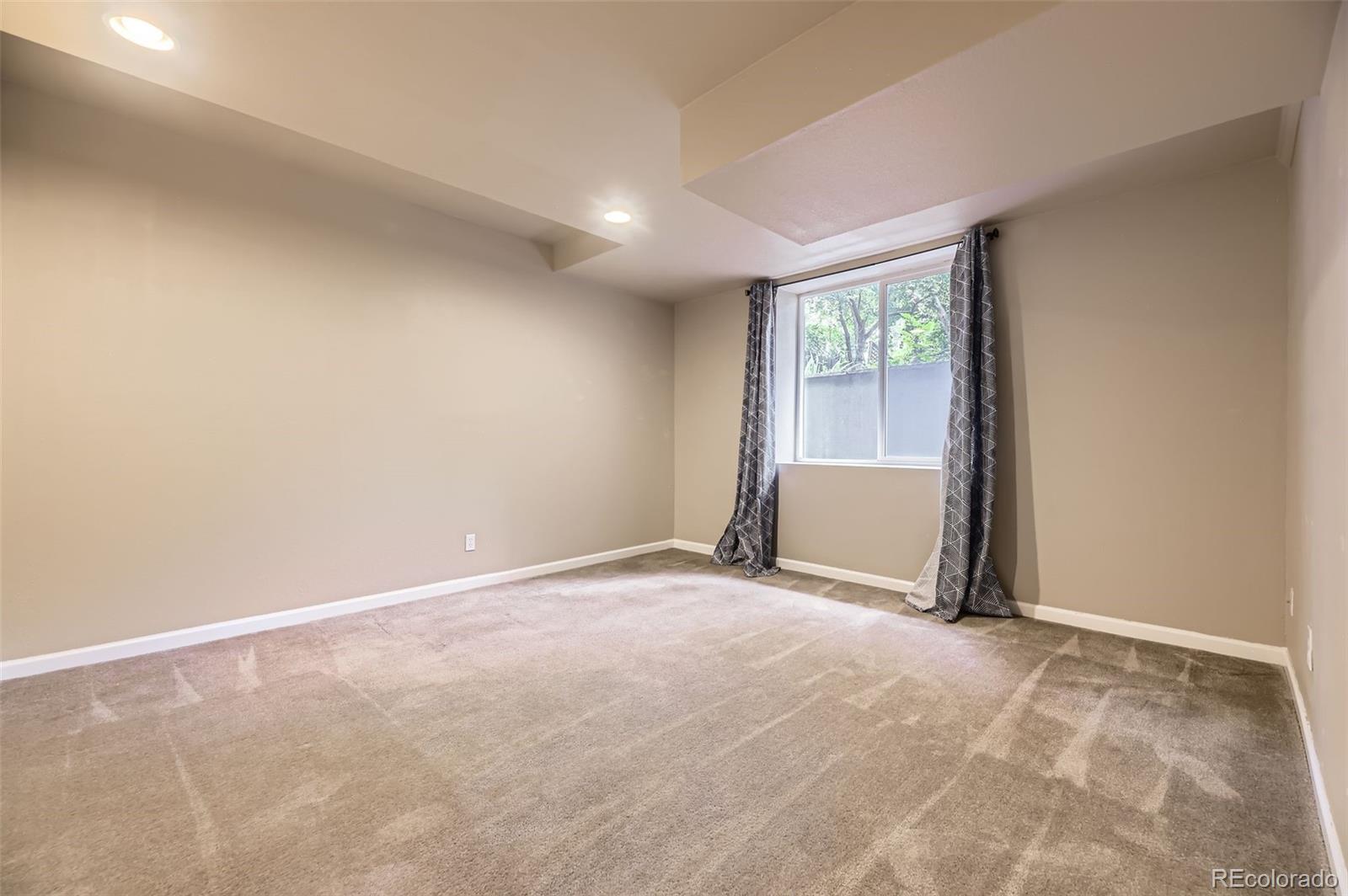 MLS Image #39 for 940  kearney street,denver, Colorado