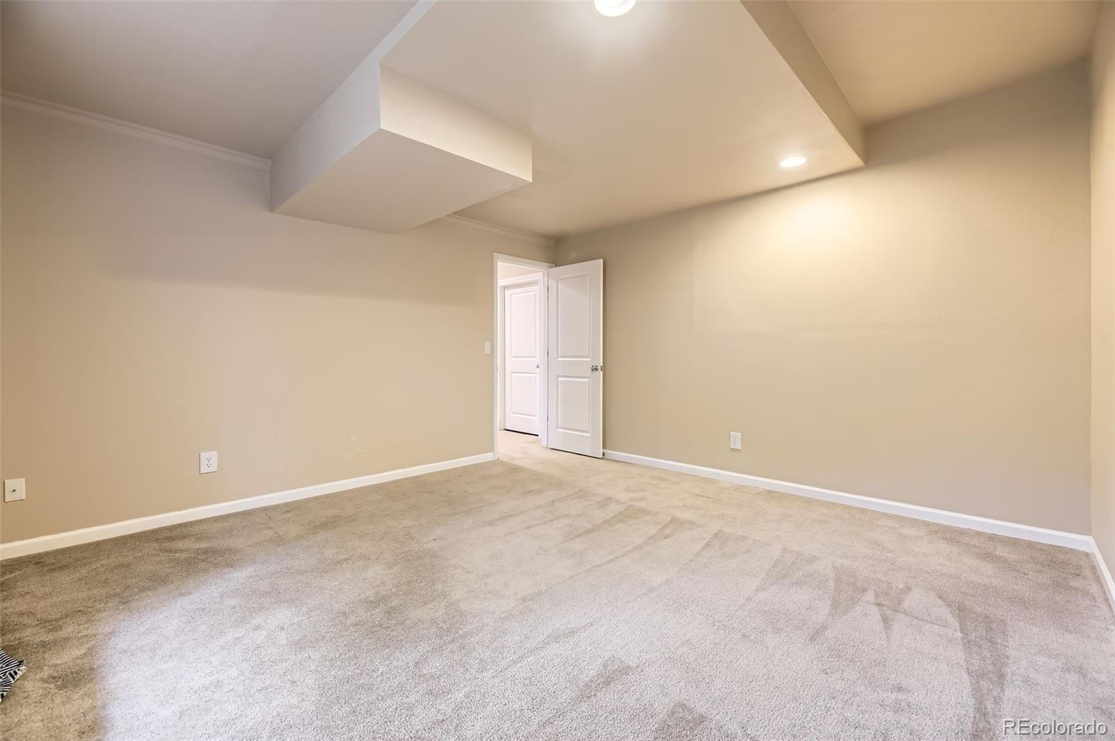 MLS Image #40 for 940  kearney street,denver, Colorado