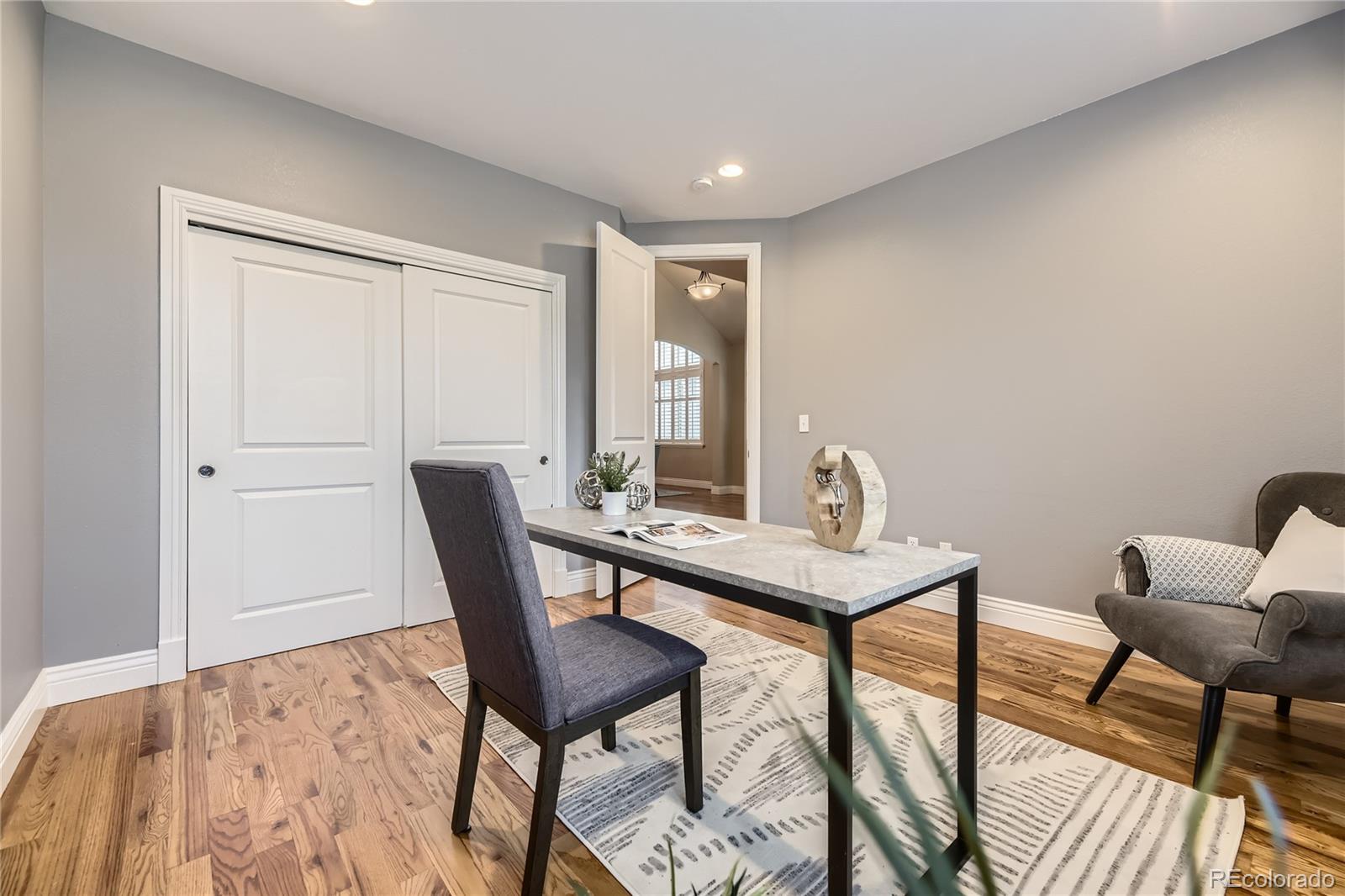 MLS Image #5 for 940  kearney street,denver, Colorado