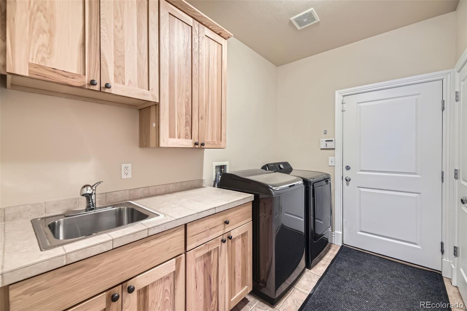 MLS Image #7 for 940  kearney street,denver, Colorado