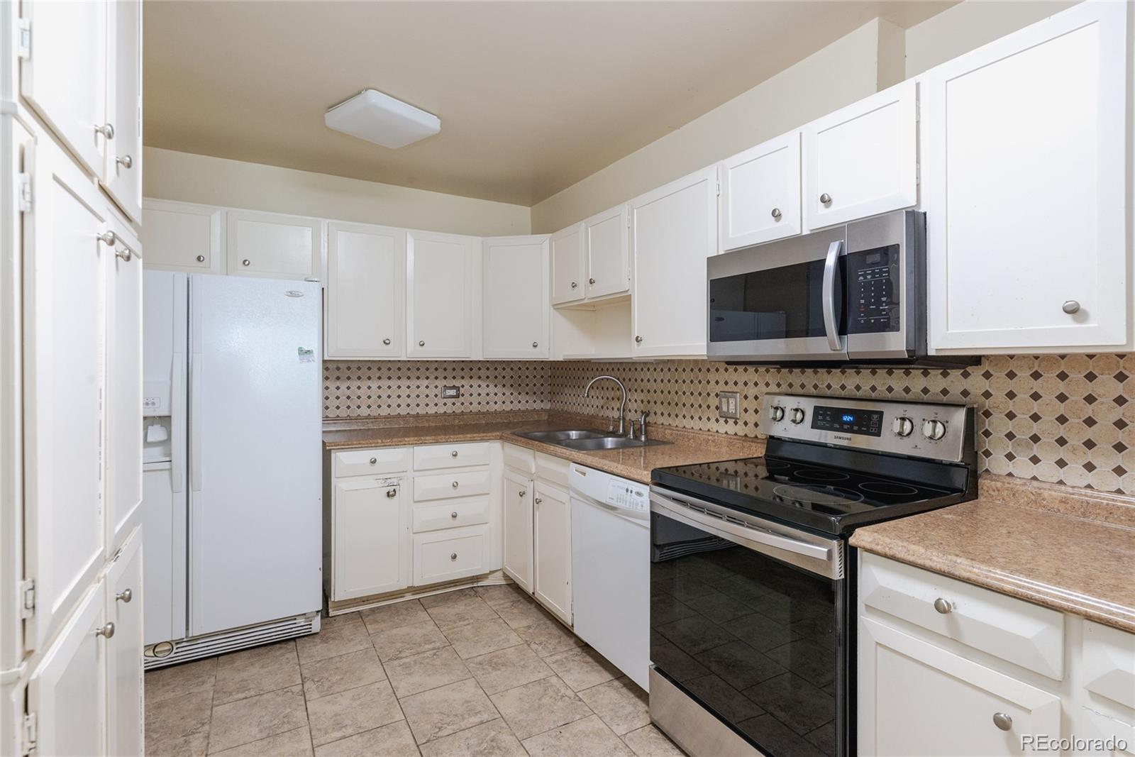 MLS Image #11 for 9625 e center avenue 8a,denver, Colorado