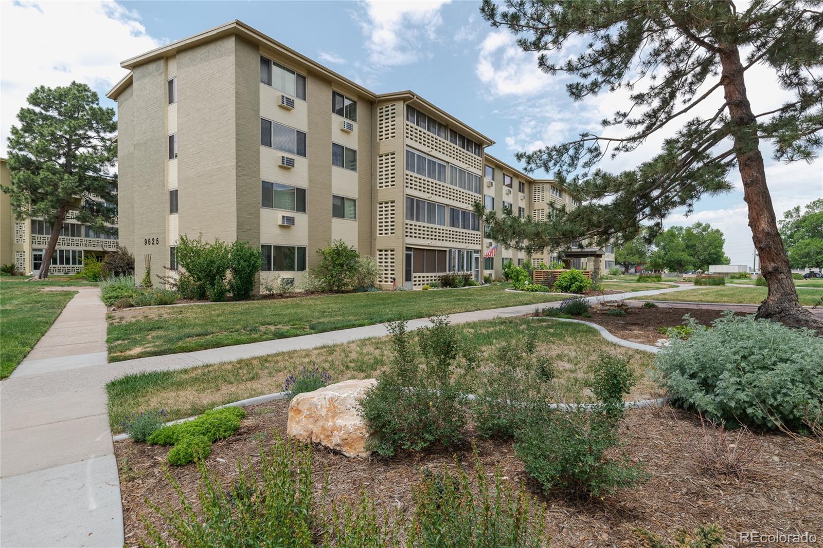 MLS Image #2 for 9625 e center avenue 8a,denver, Colorado