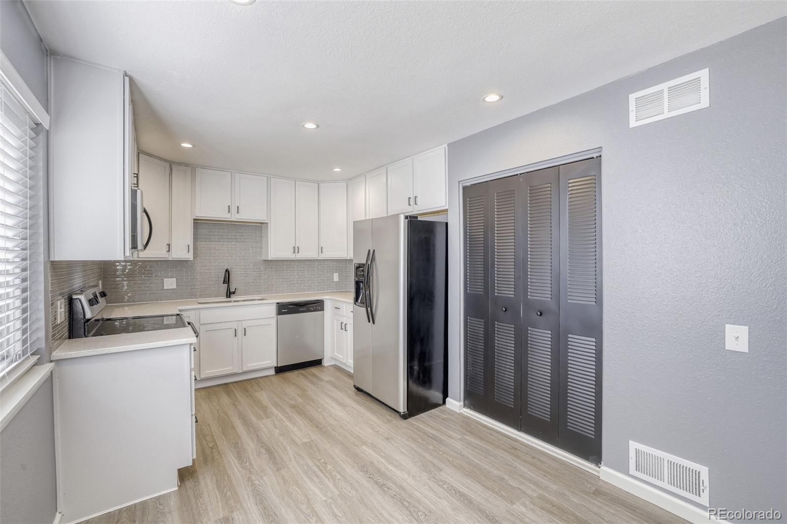 MLS Image #7 for 3354 s flower street,lakewood, Colorado