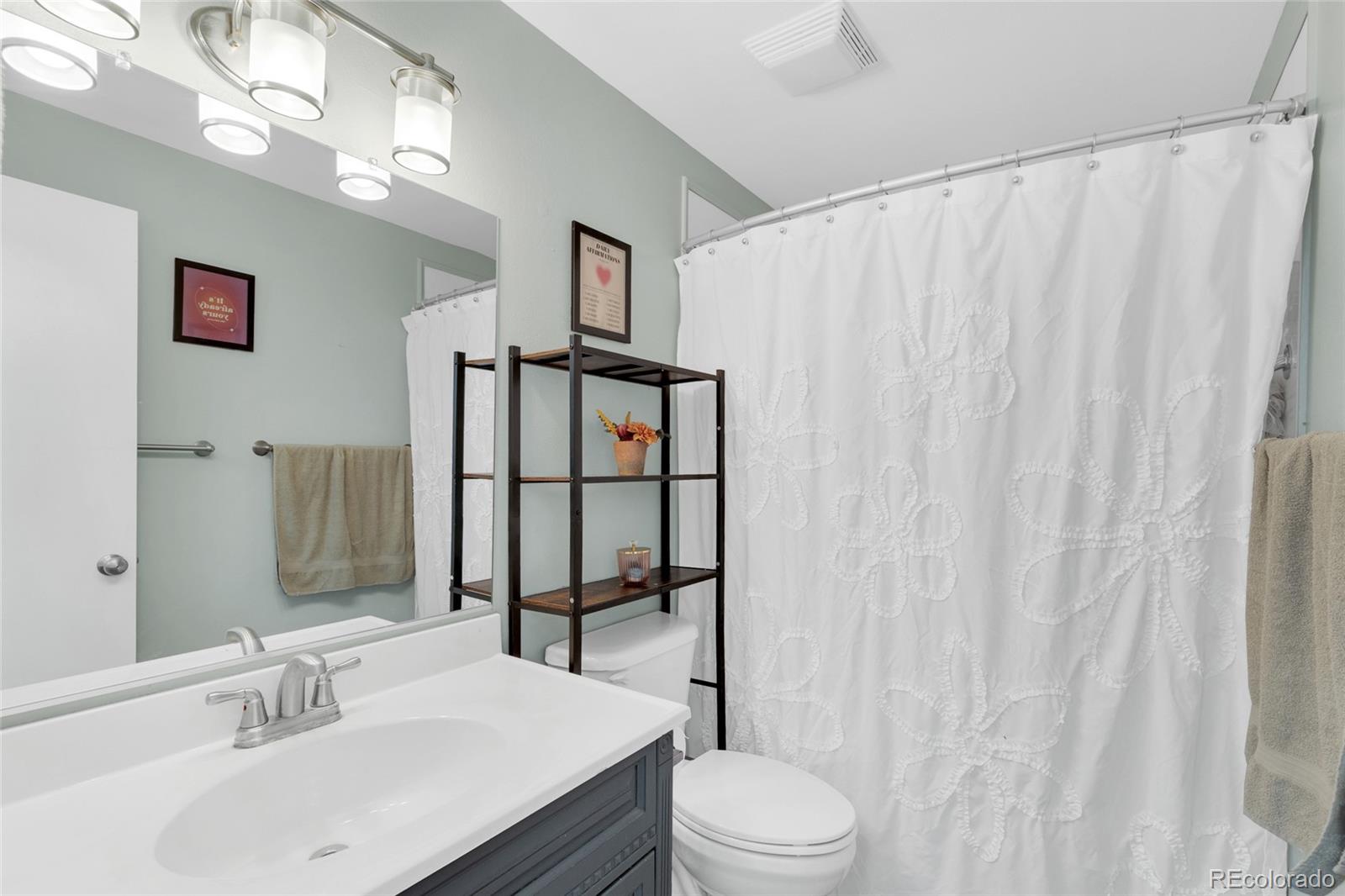 MLS Image #17 for 12446 e alaska place,aurora, Colorado