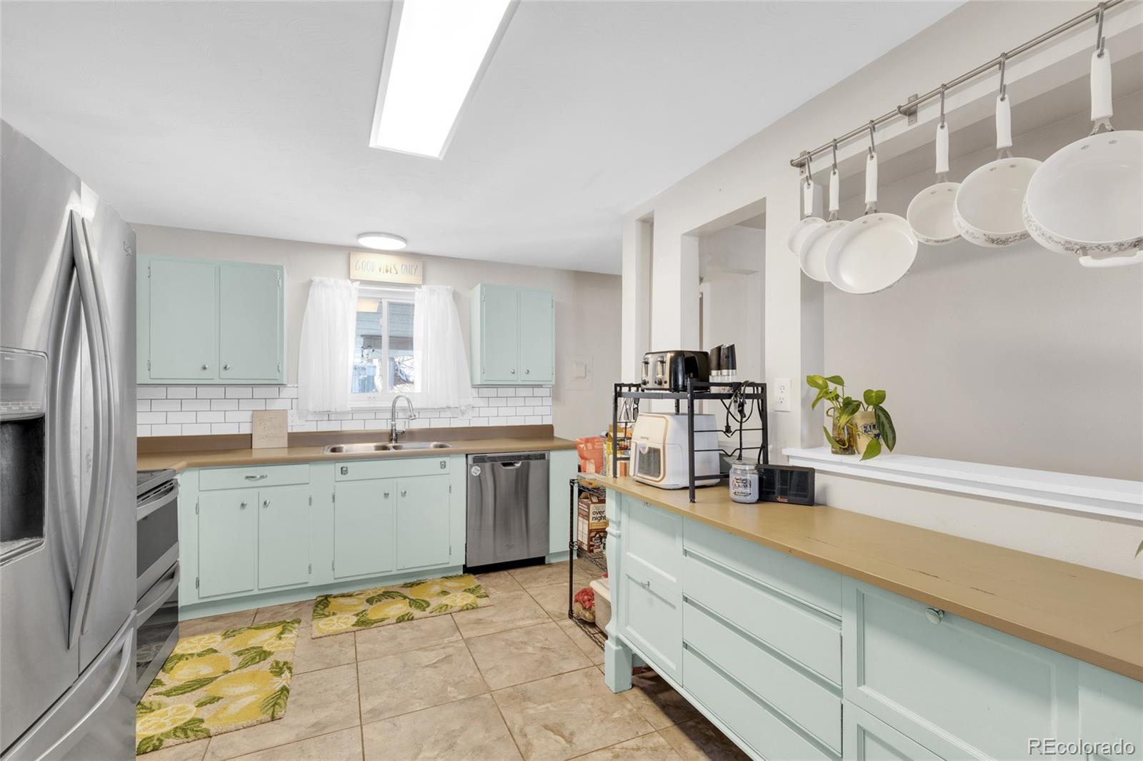MLS Image #8 for 12446 e alaska place,aurora, Colorado